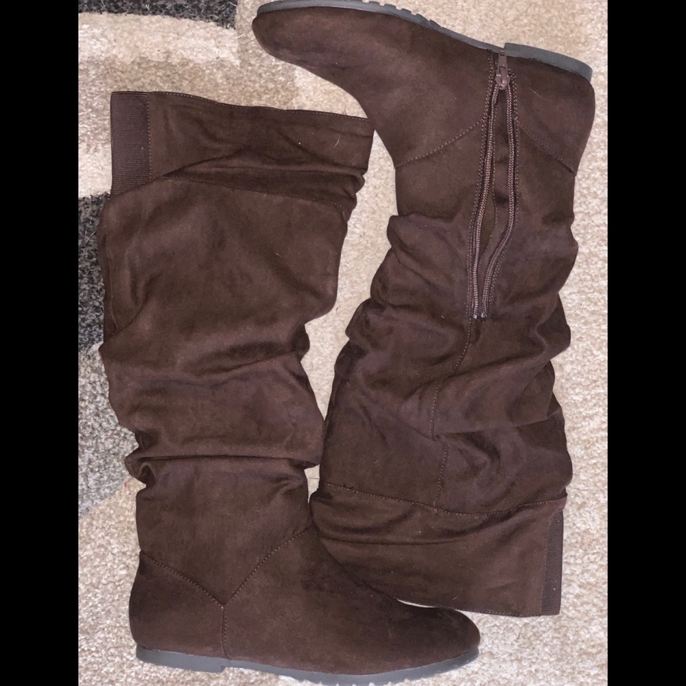 (BRAND NEW) Brown Boots
